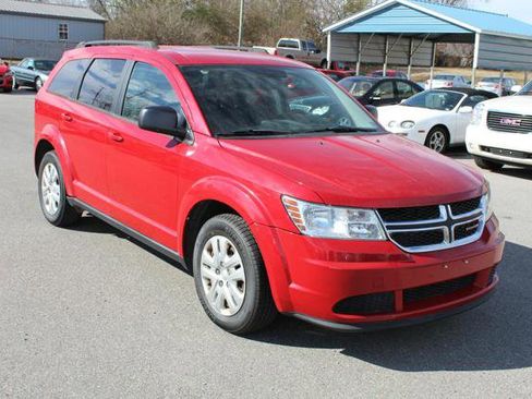 Used 2016 Dodge Journey SE w/ Flexible Seating Group image 3