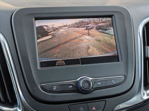 Used 2024 Chevrolet Equinox LT image 14