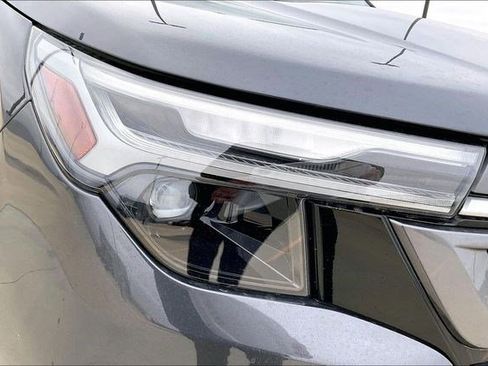 Used 2025 Subaru Forester Limited w/ Popular Package #2 image 34