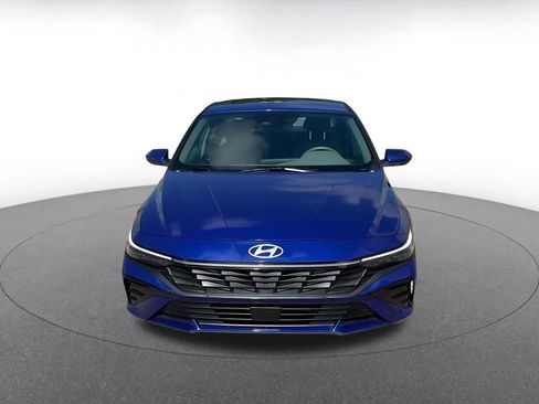 Used 2025 Hyundai Elantra SEL FWD image 4