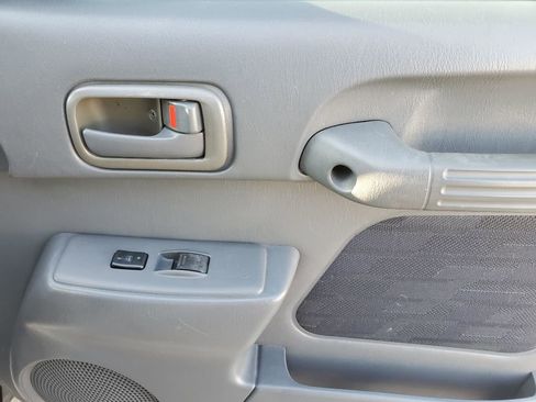 Used 1997 Toyota RAV4 2WD 4-Door image 27