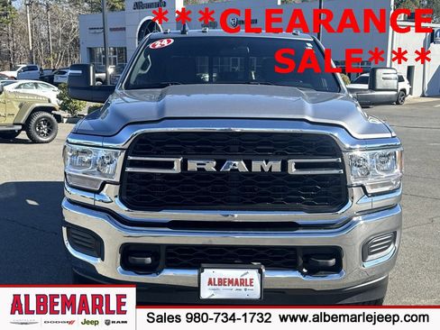 Used 2024 RAM 2500 Tradesman w/ Chrome Appearance Group image 9