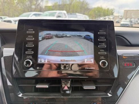 Used 2022 Toyota Camry LE image 13