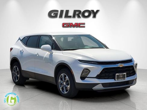 Used 2025 Chevrolet Blazer LT AWD/4WD image 1