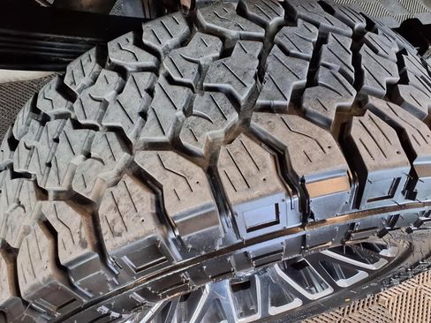 Used 2018 Chevrolet Silverado 2500 LTZ w/ Duramax Plus Package image 9