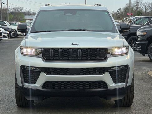 New 2026 Jeep Grand Cherokee L Limited image 3