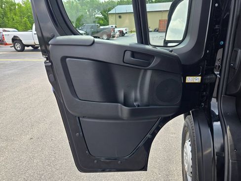 Used 2026 RAM ProMaster 1500 w/ Safety Group FWD image 11
