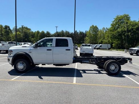 New 2026 RAM 5500 Tradesman w/ Chrome Appearance Group AWD/4WD image 3