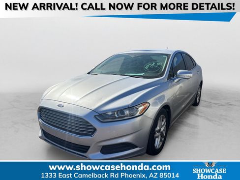 Used 2014 Ford Fusion SE image 1