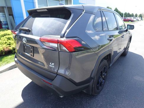 Used 2023 Toyota RAV4 LE AWD/4WD image 3