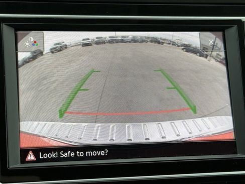 Certified 2022 Volkswagen Tiguan S image 10