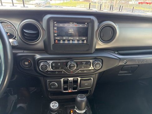 Used 2022 Jeep Wrangler Unlimited Willys image 20