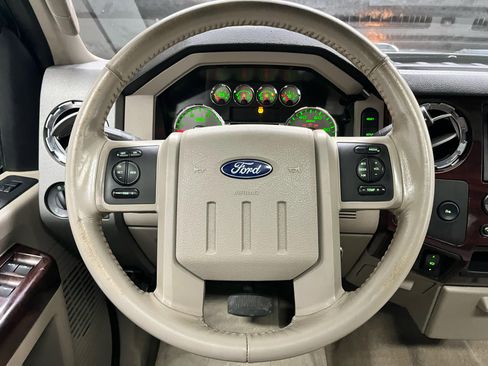Used 2008 Ford F350 Lariat image 12