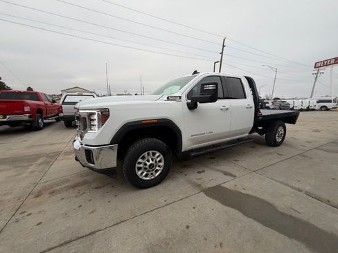 Used 2023 GMC Sierra 2500 SLE w/ SLE Convenience Package AWD/4WD image 4