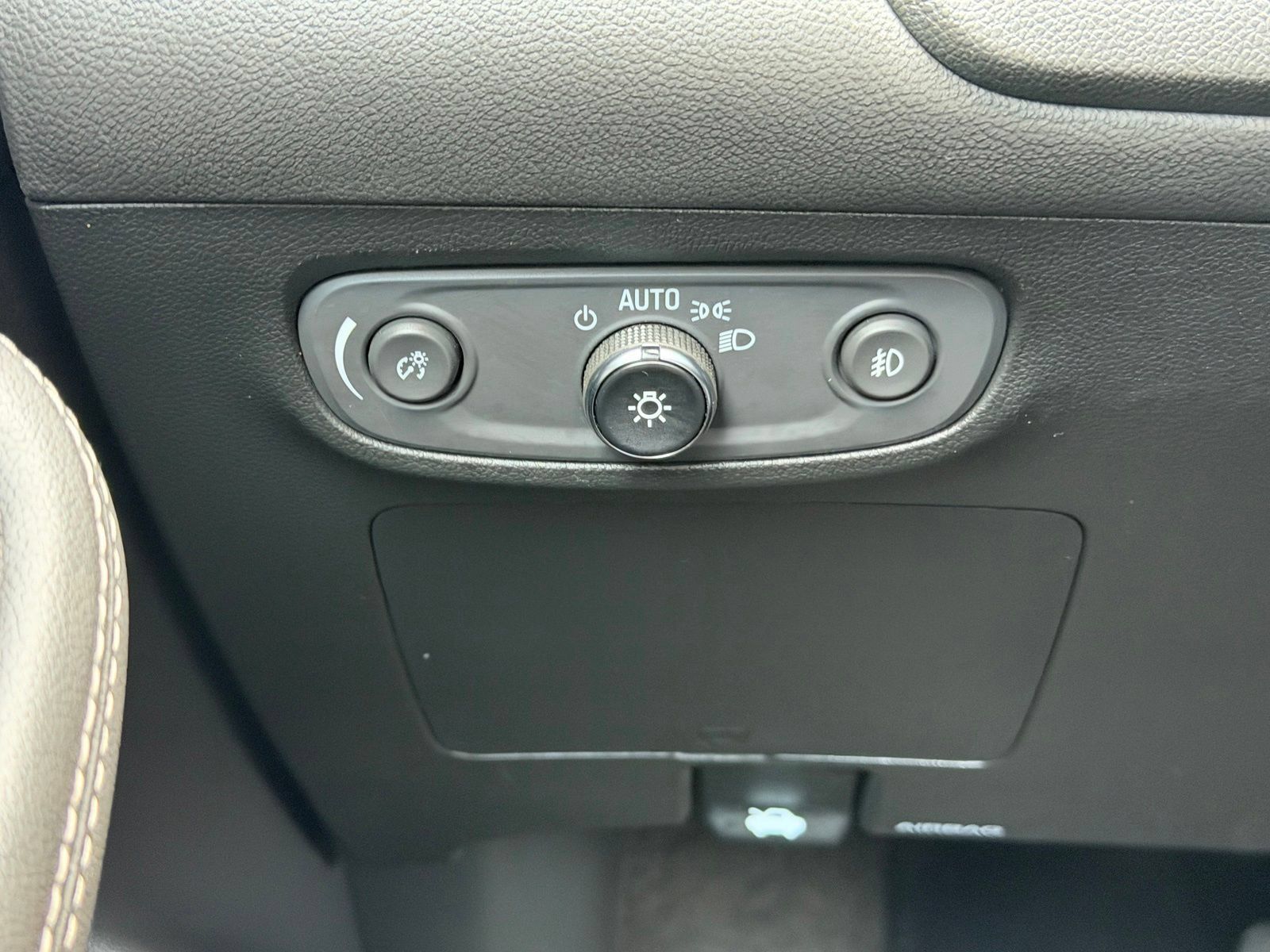 Used 2023 Buick Encore GX Select FWD image 12