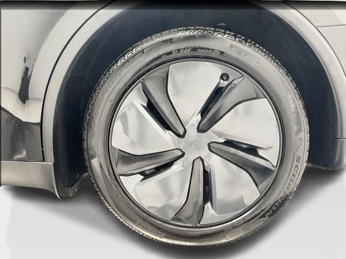 Used 2026 Tesla Model Y AWD image 38