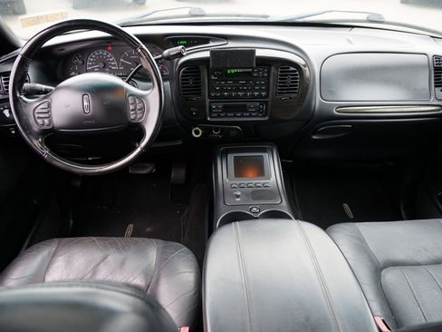 Used 2002 Lincoln Blackwood image 26