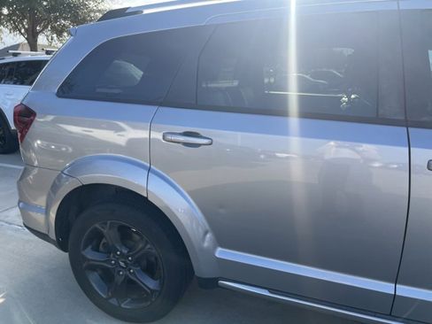 Used 2019 Dodge Journey Crossroad image 11