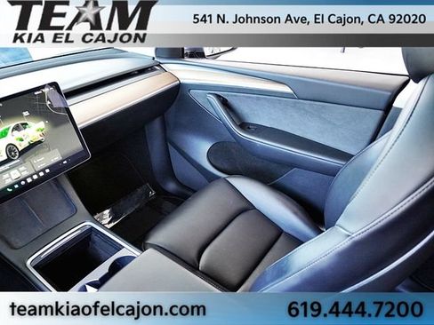 Used 2022 Tesla Model Y Long Range AWD/4WD image 24