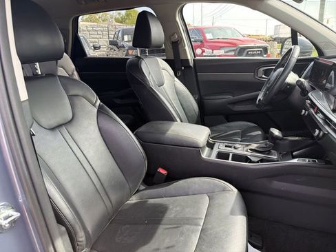 Certified 2024 Kia Sorento S image 25