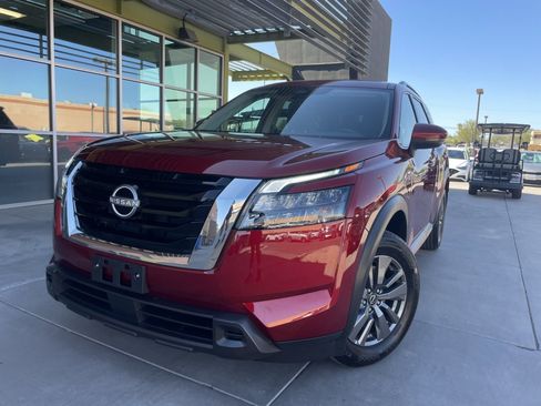 Used 2024 Nissan Pathfinder SV w/ Lighting Package (N92) image 2