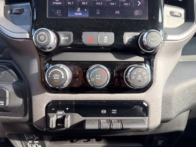 Used 2025 RAM 2500 Tradesman w/ Chrome Appearance Group AWD/4WD image 22
