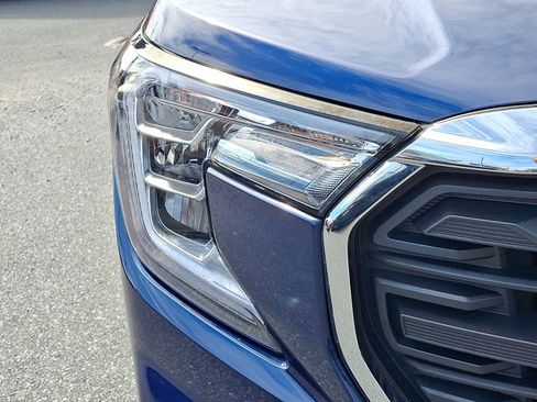 Certified 2022 GMC Terrain SLE image 9