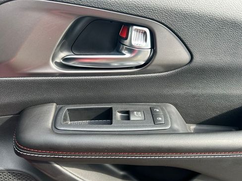 New 2027 Chrysler Pacifica Select AWD/4WD image 17