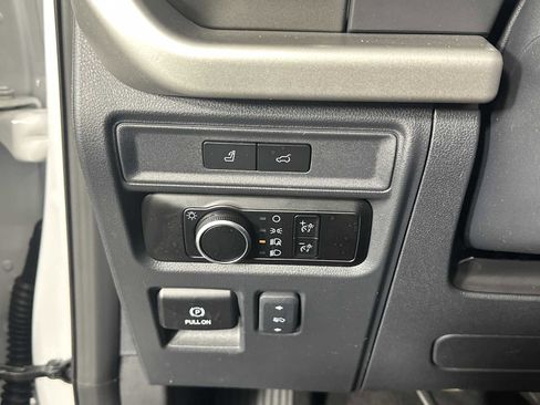 Used 2024 Ford Expedition Max XLT image 25