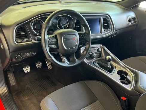Certified 2018 Dodge Challenger R/T Scat Pack w/ Dynamics Package RWD image 19