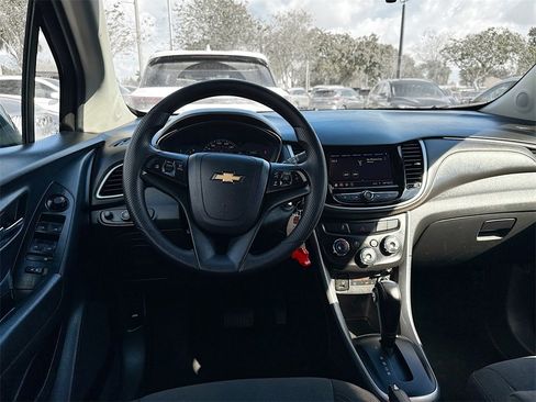 Used 2022 Chevrolet Trax LS w/ Tint and Cruise Package image 21