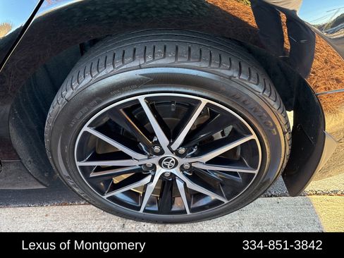 Used 2021 Toyota Camry SE image 9