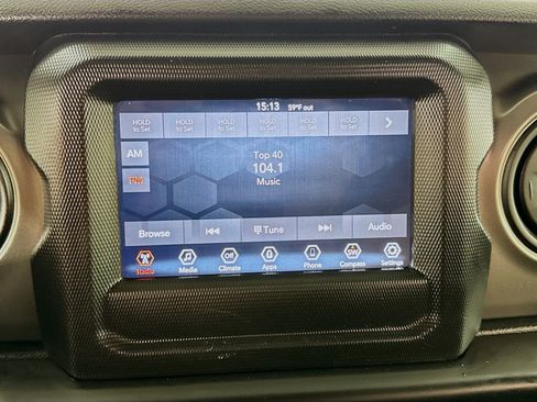 Used 2022 Jeep Wrangler Sport image 17