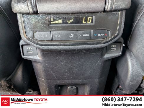 Certified 2024 Toyota Grand Highlander AWD image 29
