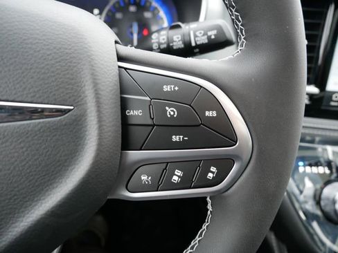 New 2026 Chrysler Pacifica Limited w/ Trailer Tow Group image 23