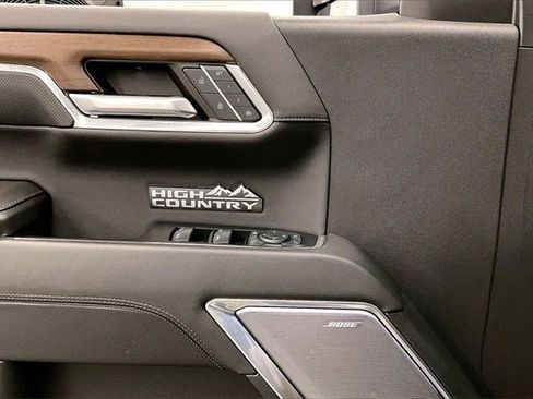 Used 2024 Chevrolet Silverado 1500 High Country w/ High Country Premium Package image 37