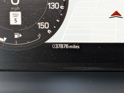 Used 2024 Land Rover Defender 110 S AWD/4WD image 21