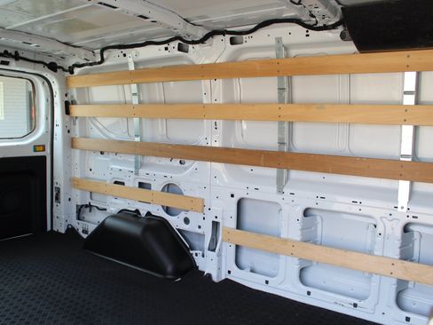 Used 2025 Ford Transit 250 Low Roof w/ Exterior Upgrade Package RWD image 20