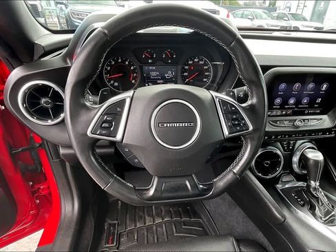 Used 2020 Chevrolet Camaro LT w/ Technology Package RWD image 13