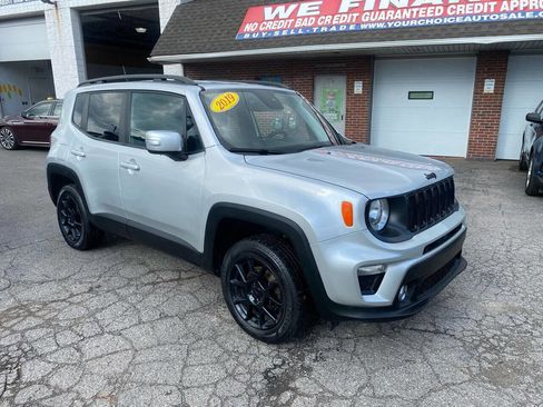 Used 2019 Jeep Renegade Altitude w/ Quick Order Package 2XM image 3