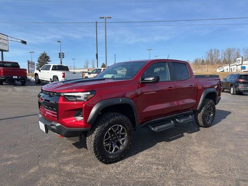 Used 2024 Chevrolet Colorado ZR2 w/ LPO, Flex Utility Package image 7