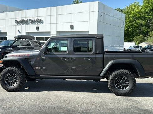 Certified 2026 Jeep Gladiator Mojave w/ Safety Group AWD/4WD image 4