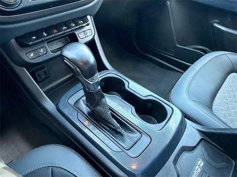 Used 2022 Chevrolet Colorado Z71 image 17