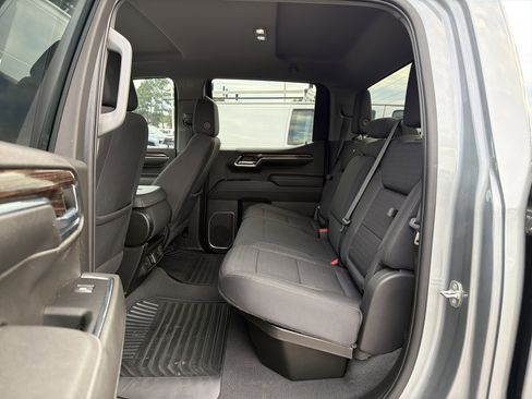 Used 2023 GMC Sierra 1500 Elevation AWD/4WD image 2