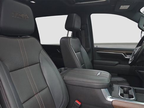 Used 2024 Chevrolet Silverado 3500 High Country w/ High Country Premium Package image 19