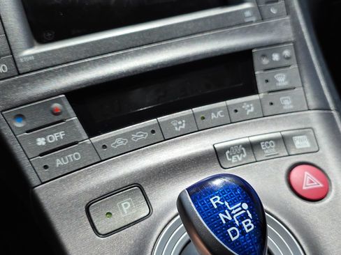 Used 2014 Toyota Prius Prime Advanced FWD image 35