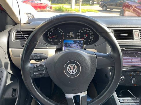 Used 2014 Volkswagen Jetta SE FWD image 21