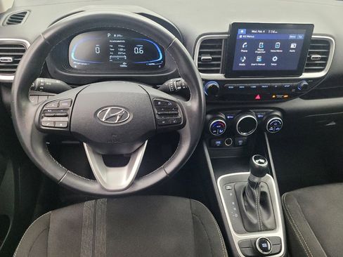 Used 2024 Hyundai Venue SEL image 22