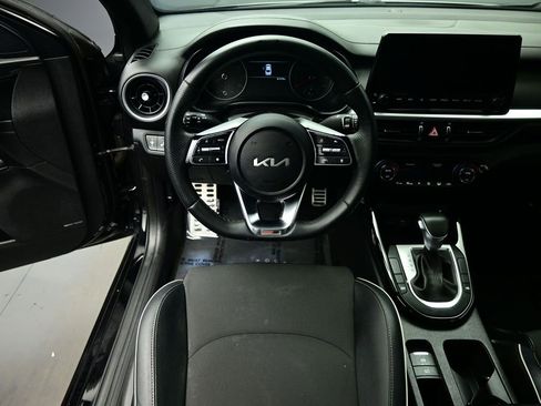 Used 2022 Kia Forte GT-Line w/ GT-Line Premium Package image 2