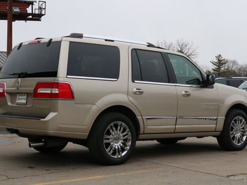 Used 2008 Lincoln Navigator 4WD image 6